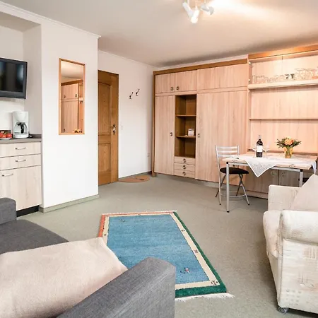 Café Alt Apartment *