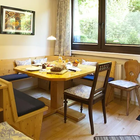 Apartment Café Alt